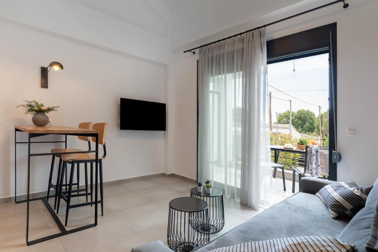 Cove Suites Nea Iraklitsa Exterior foto